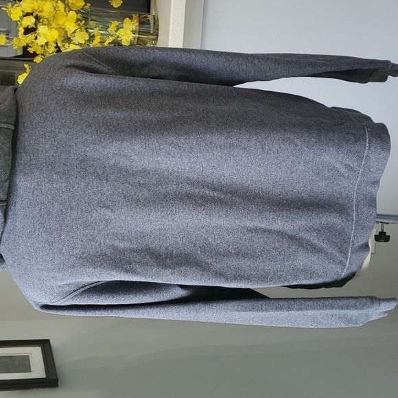 NIKE GRAY ZIPPER HOODIE. size medium.  One‎ small hole where the string c… - Picture 6 of 12